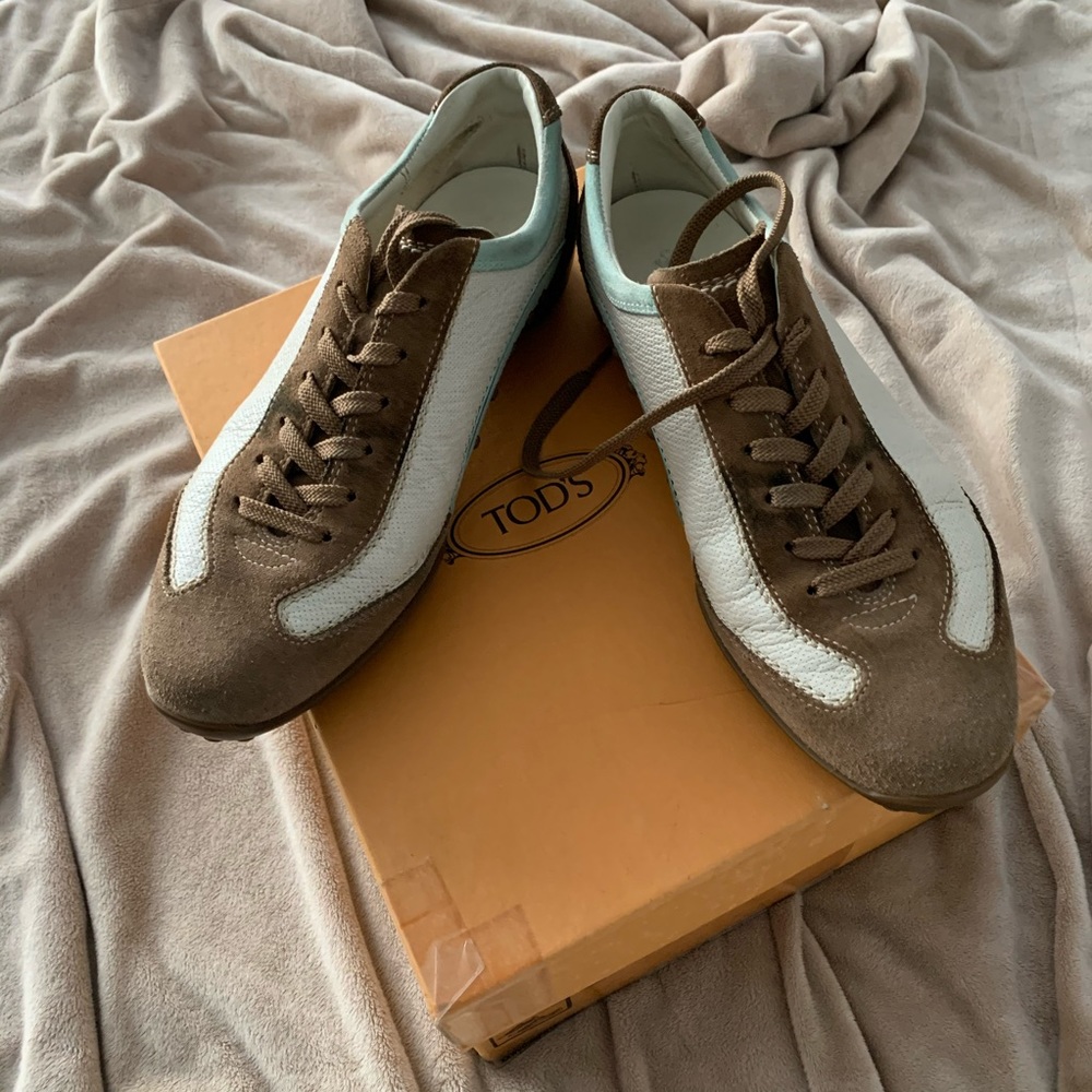 Tod’s upscale sneakers in cream and light aqua